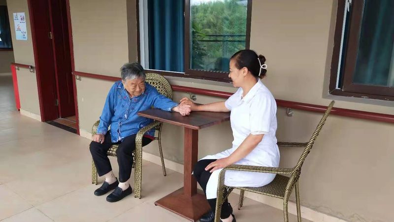 老年餐定制配送服务主要包括以下内容：
