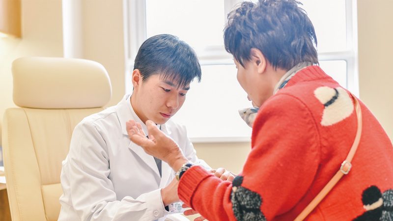 上海浦东养老护理员工资：揭秘养老护理行业的薪酬现状**
