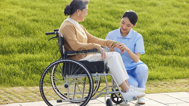 医用康复护理床：如何选择合适的定制厂家**