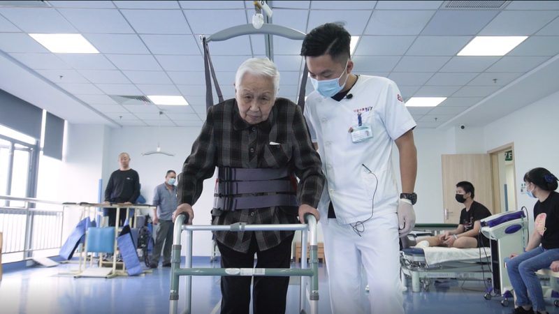社区养老与机构养老：优缺点解析，助您明智选择